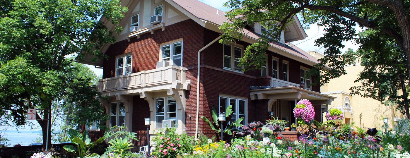 Mendota Lake House Bed and Breakfast