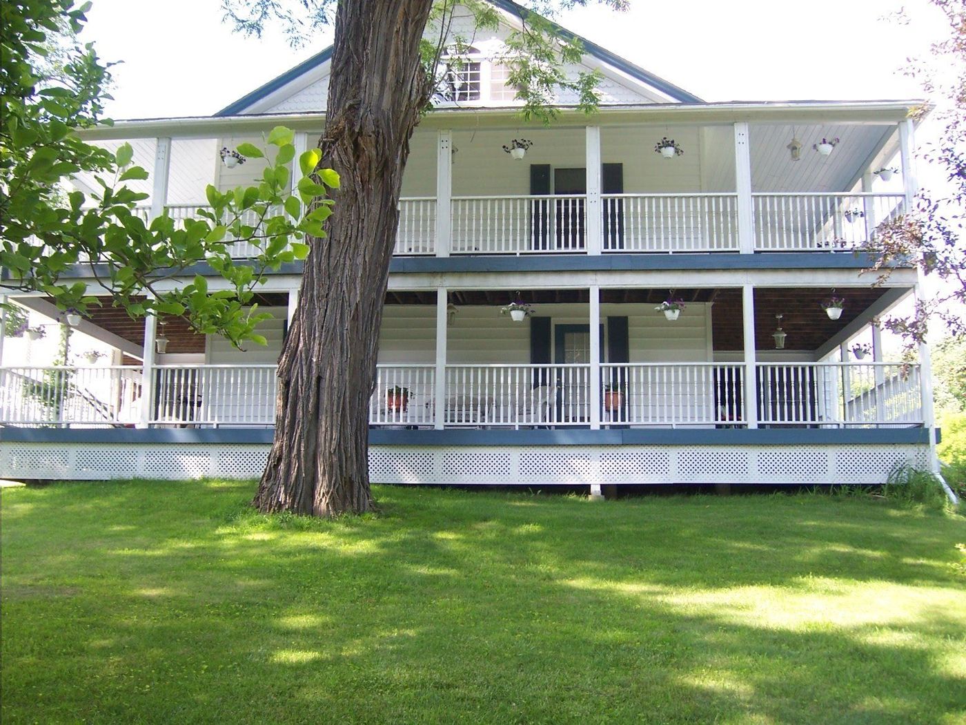 Locust Tree Bed & Breakfast