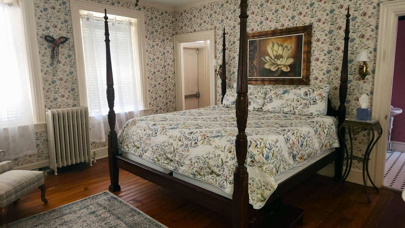 Greystone Manor Bed & Breakfast