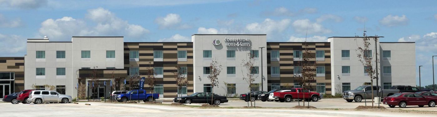 Cobblestone Hotel and Suites