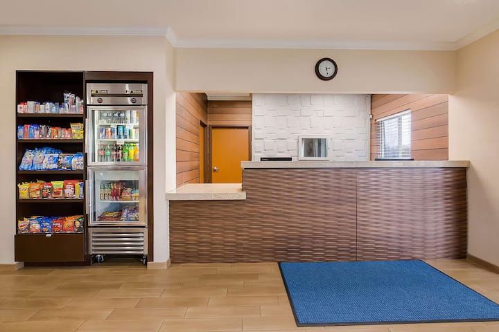 AmericInn by Wyndham Minot