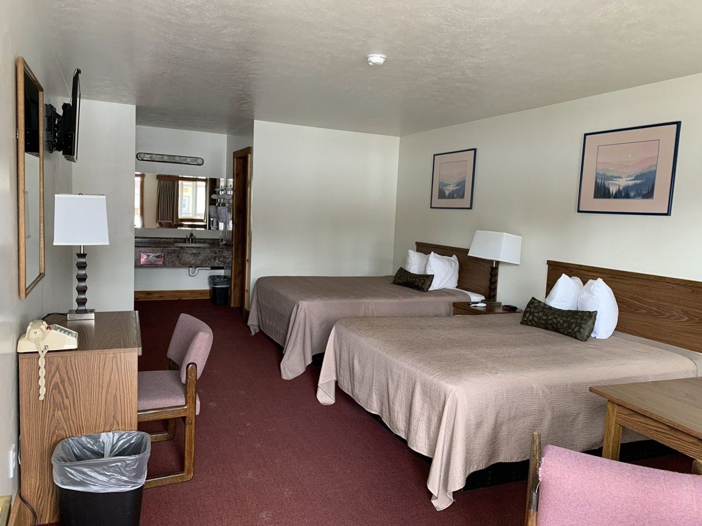 Dude and Roundup Motel