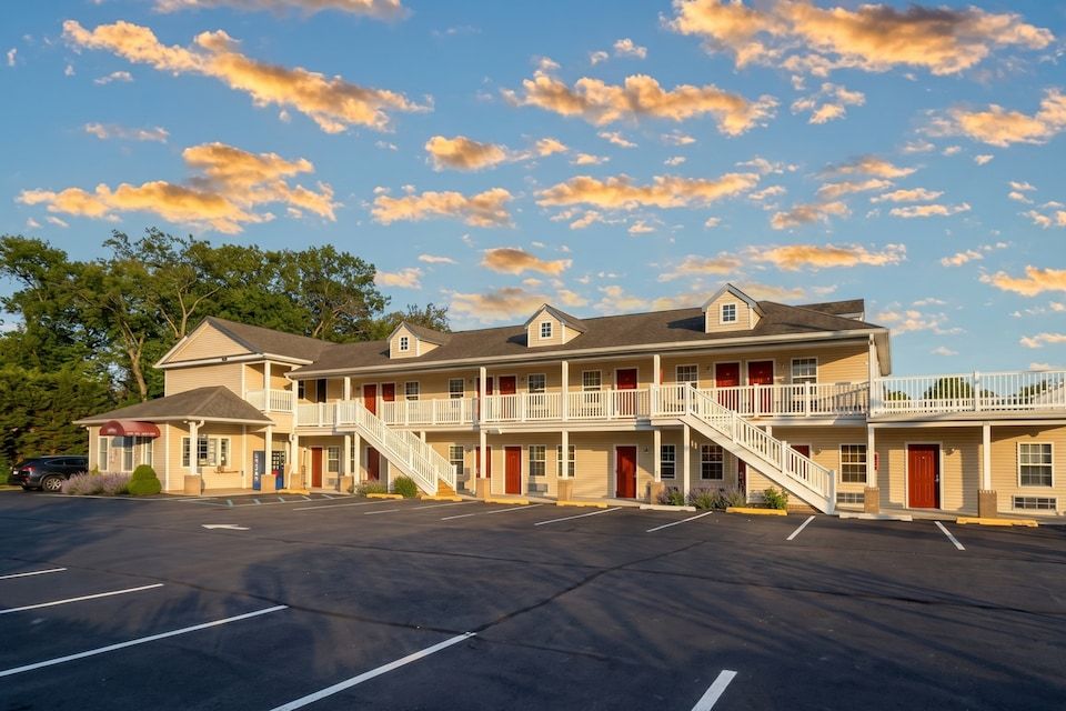 At 9 Motel Near Freehold I-195
