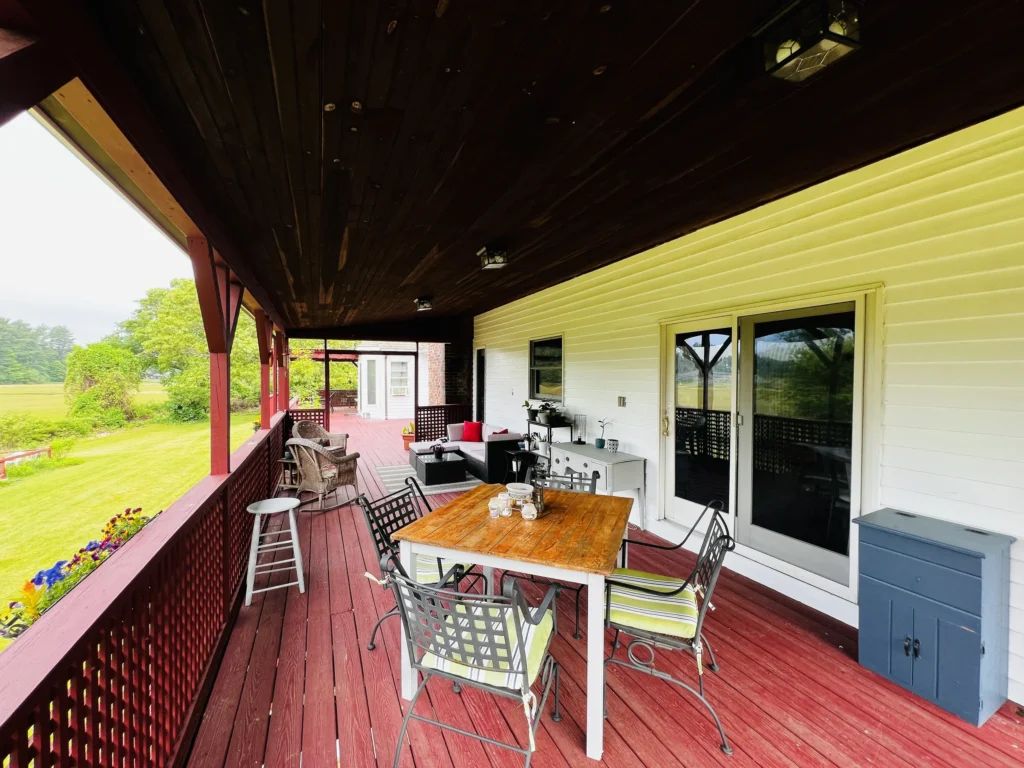 On Cranberry Pond Bed & Breakfast