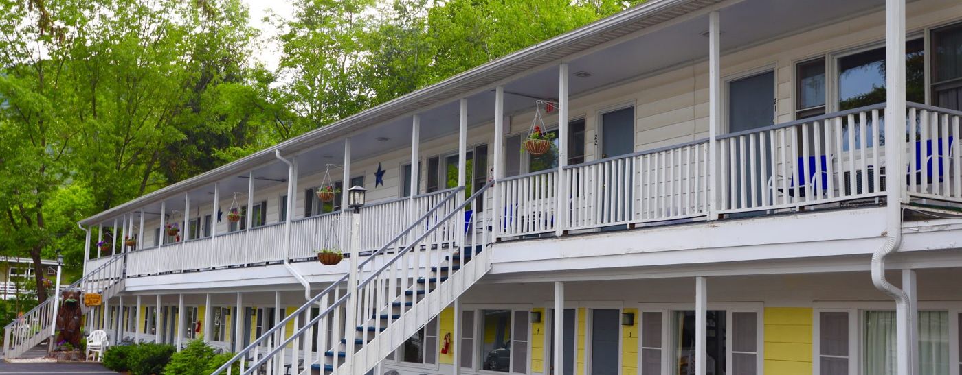 Admiral Motel
