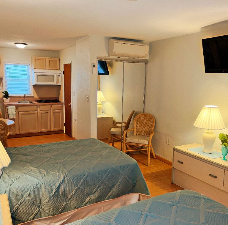 Chateau Bleu Motel
