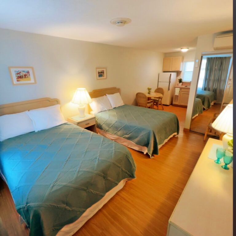 Chateau Bleu Motel
