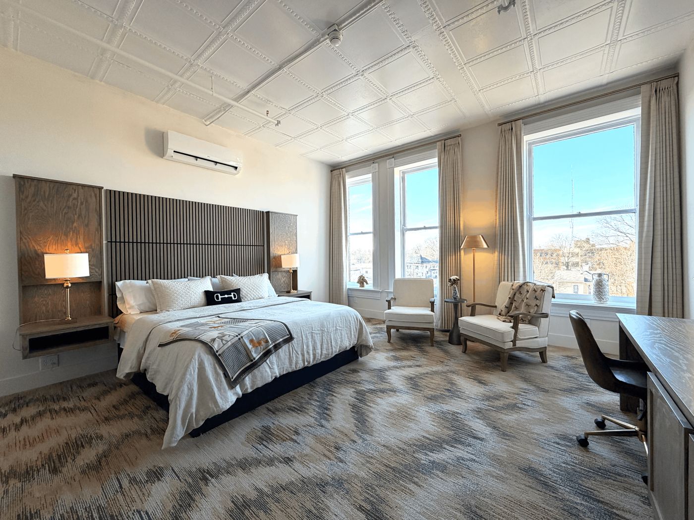 Hotel Thoroughbred
