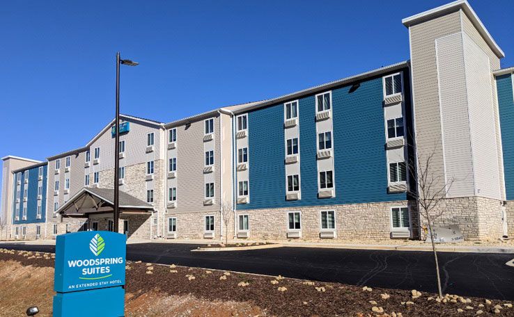 WoodSpring Suites