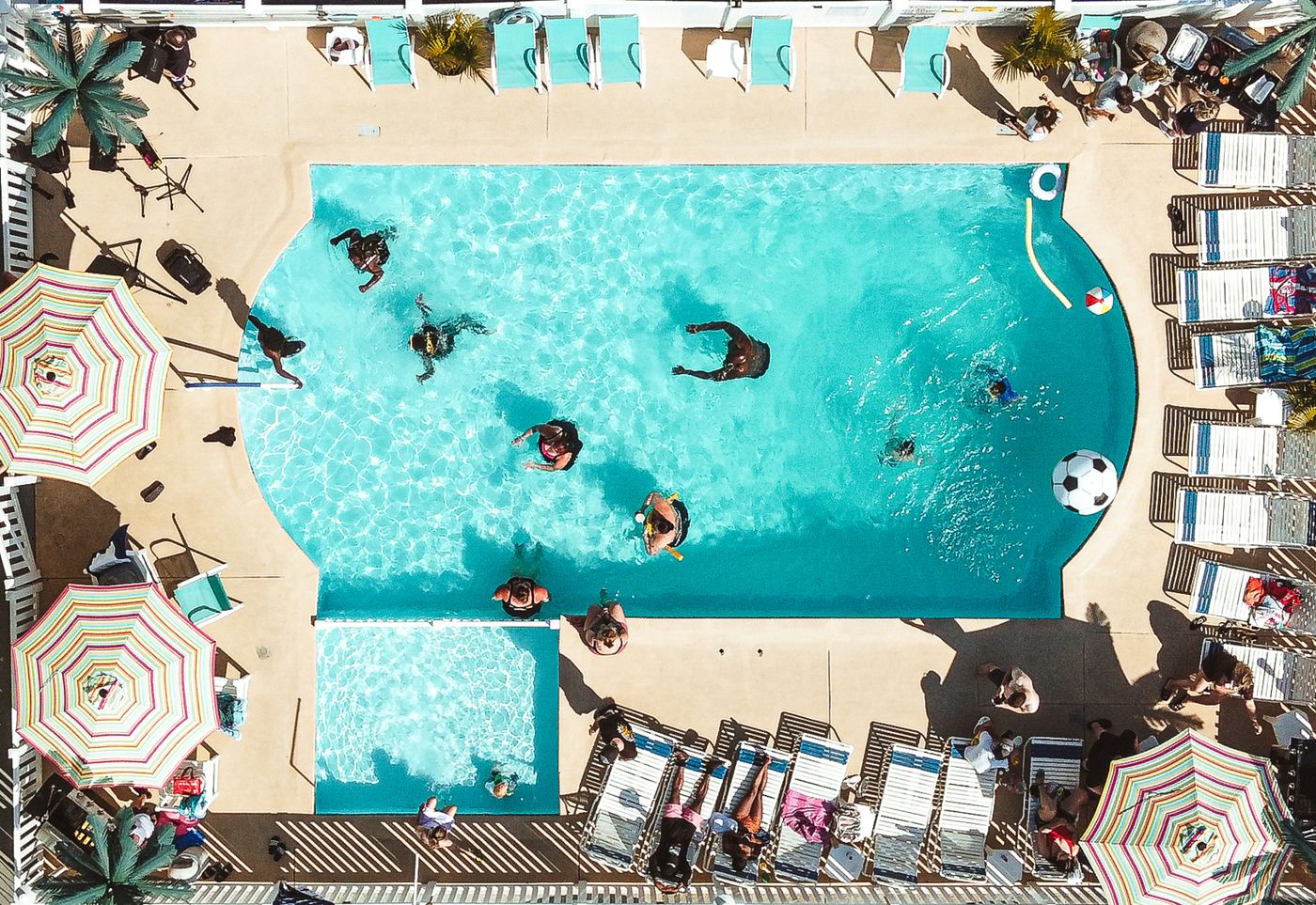 Island Breeze Motel