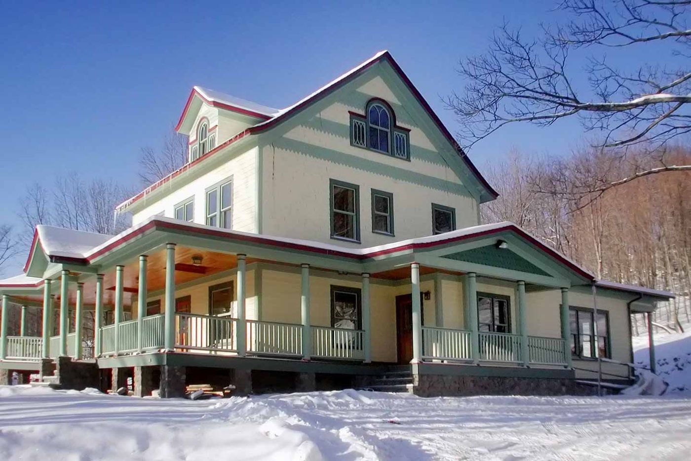 Breezy Hill Inn
