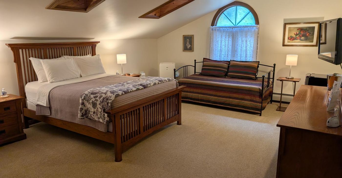 The Carriage House Inn Meadville