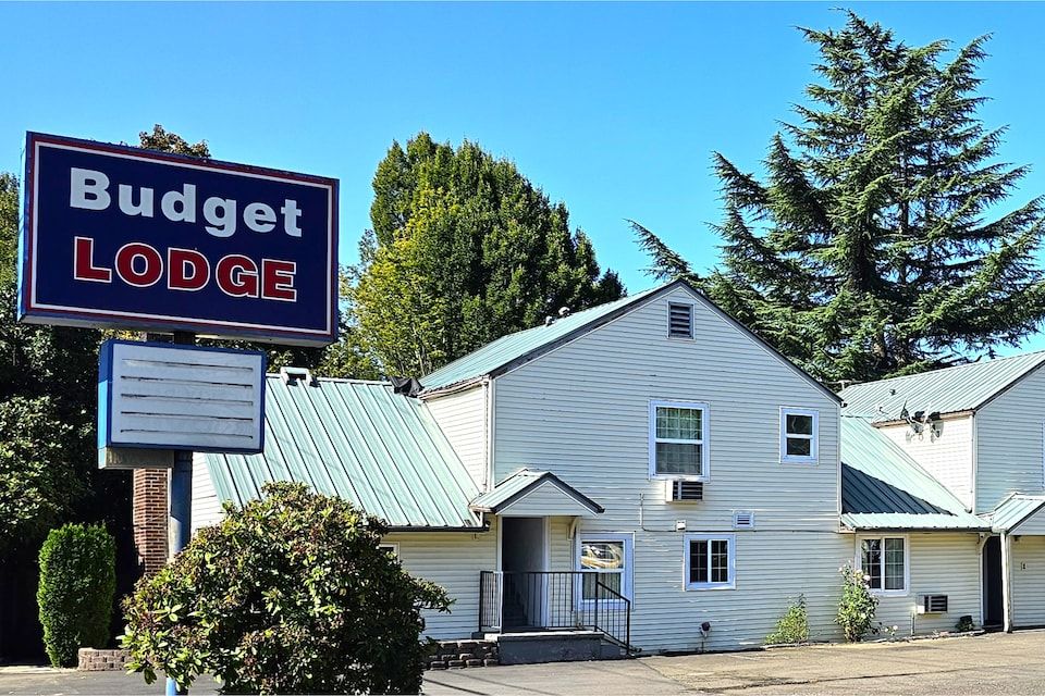 Budget Lodge by OYO Portland West