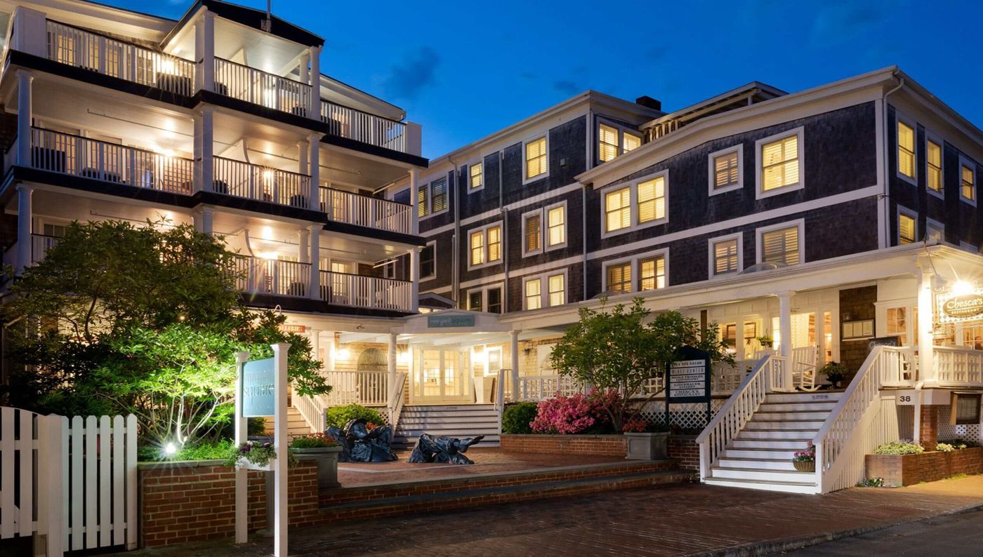 Vineyard Square Hotel and Suites