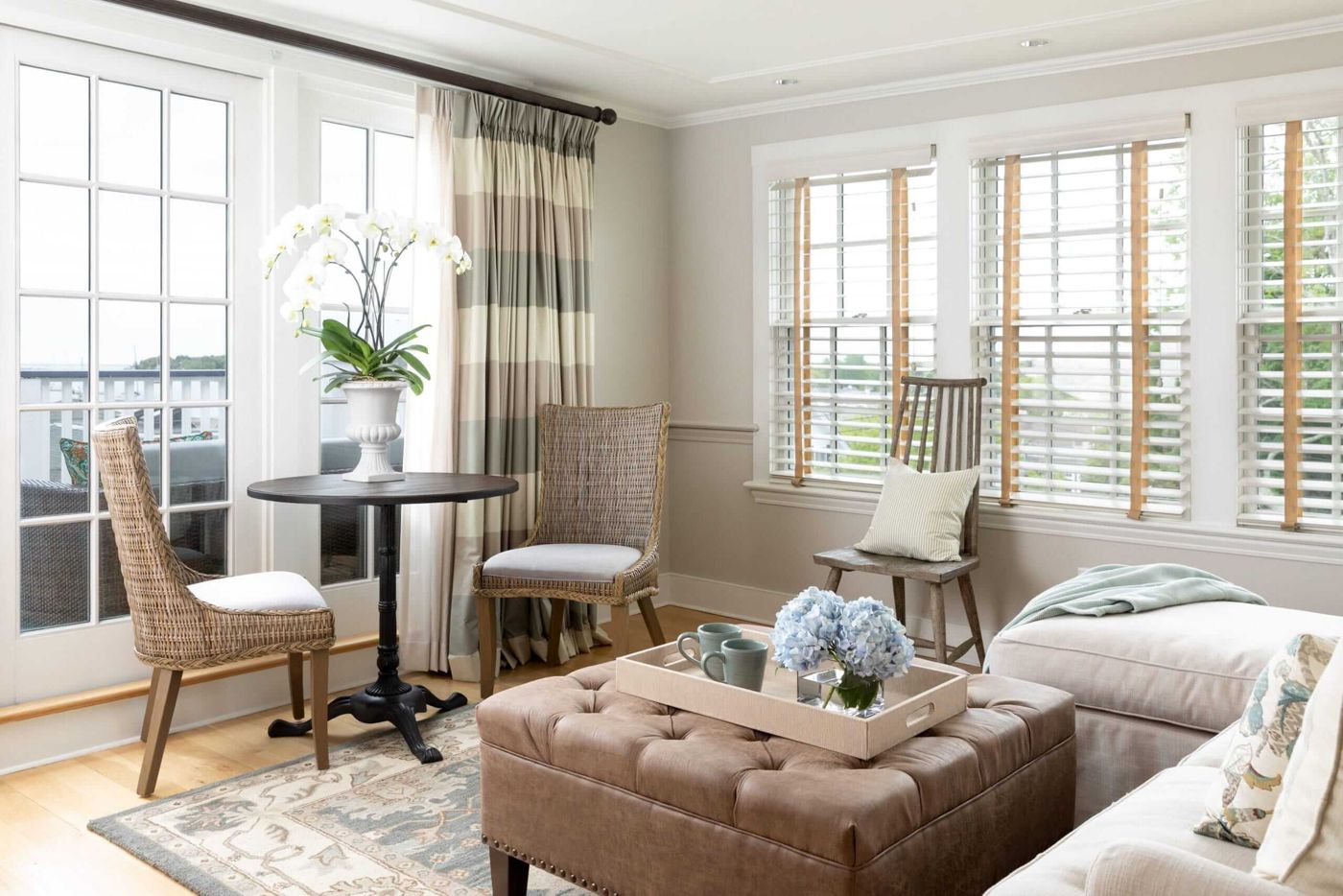 Vineyard Square Hotel and Suites