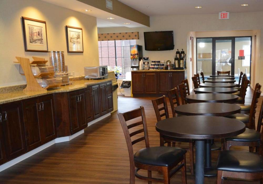 Countryside Inn and Suites