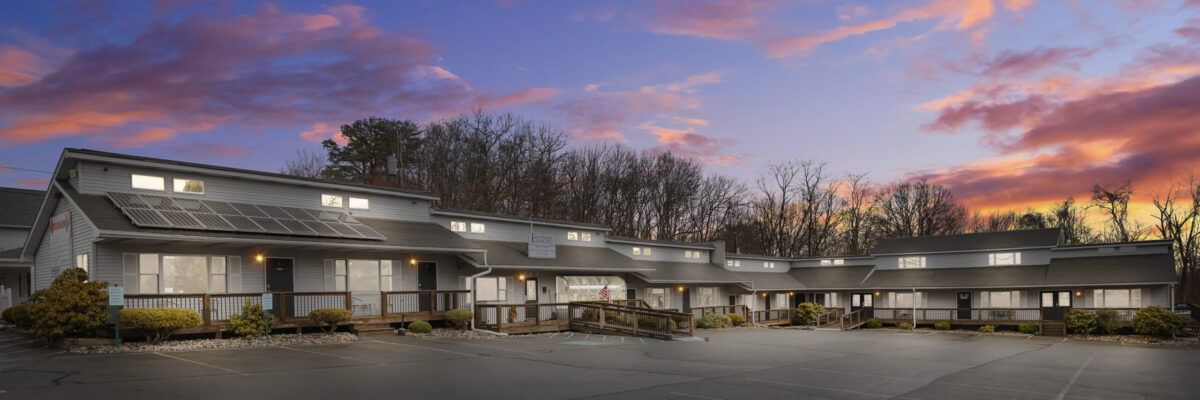 East Shore Lodging