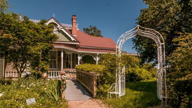 Holly House of Hamilton