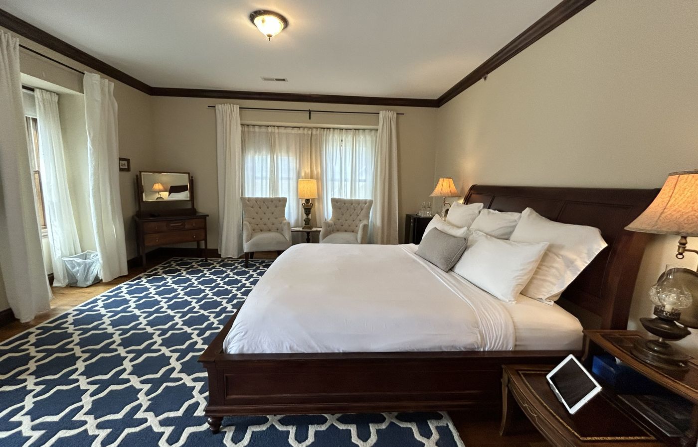 Dartmouth House Inn