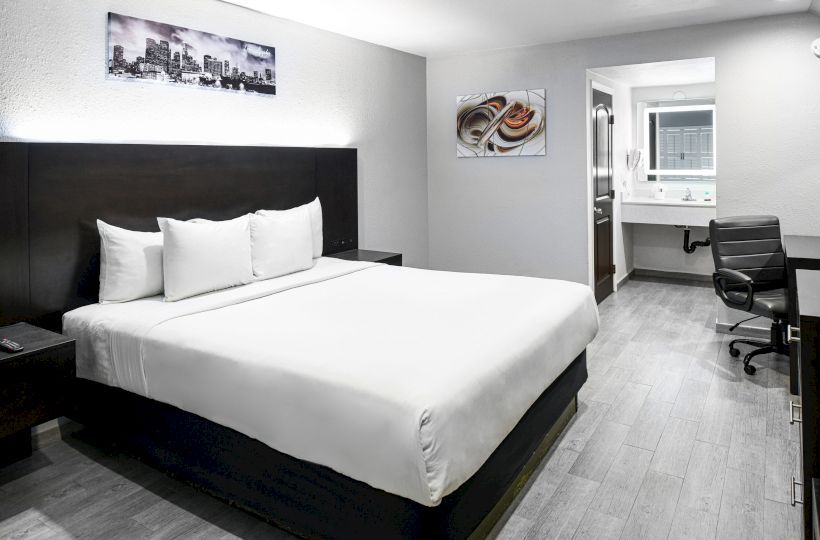 Hollywood Inn Express LAX