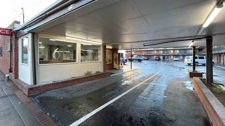 Studio 6 Suites Vancouver, WA - Waterfront