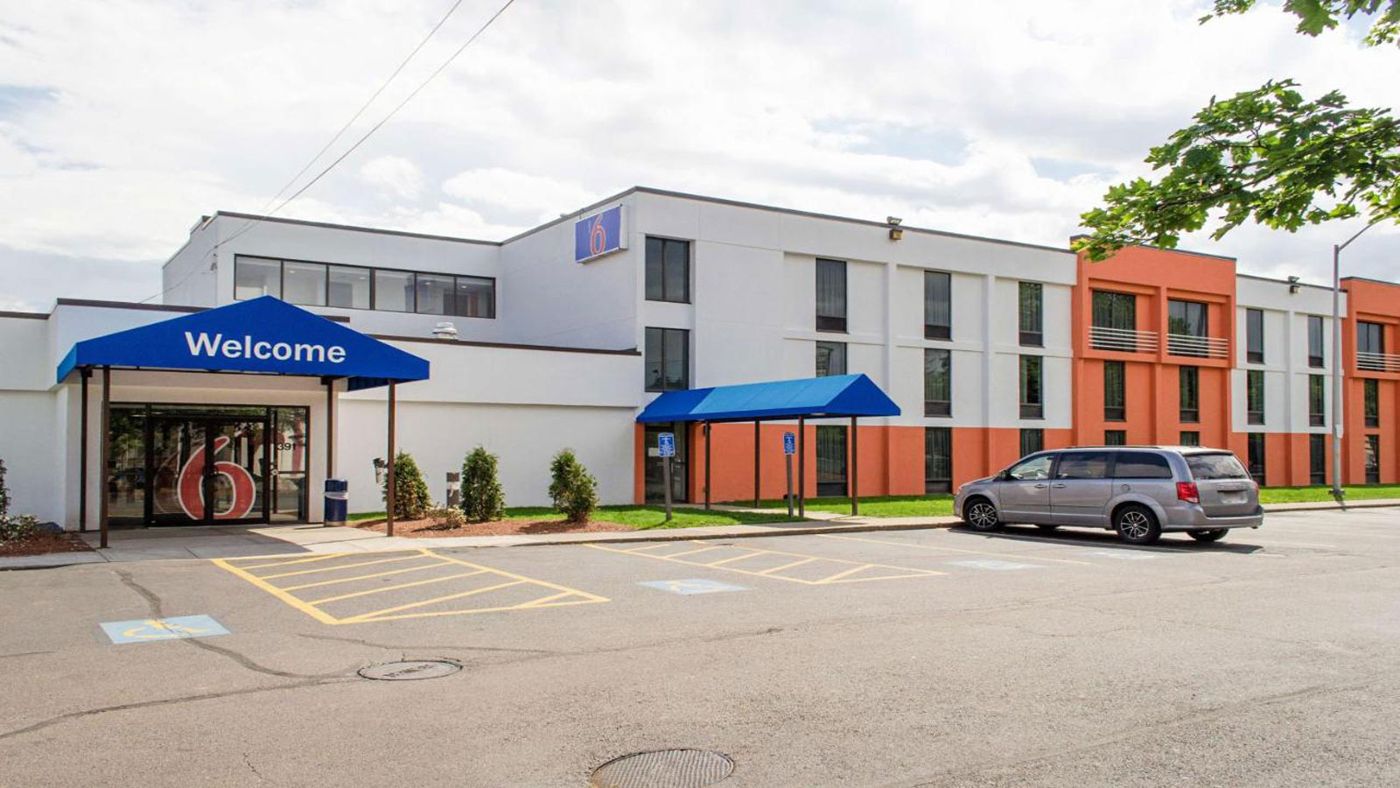 Motel 6