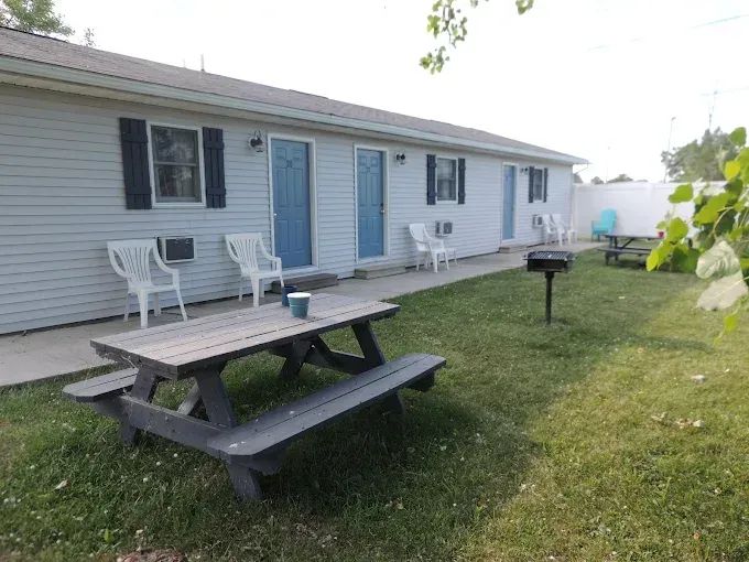 White Caps Motel