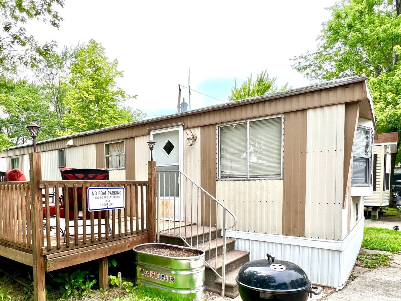 White Caps Motel