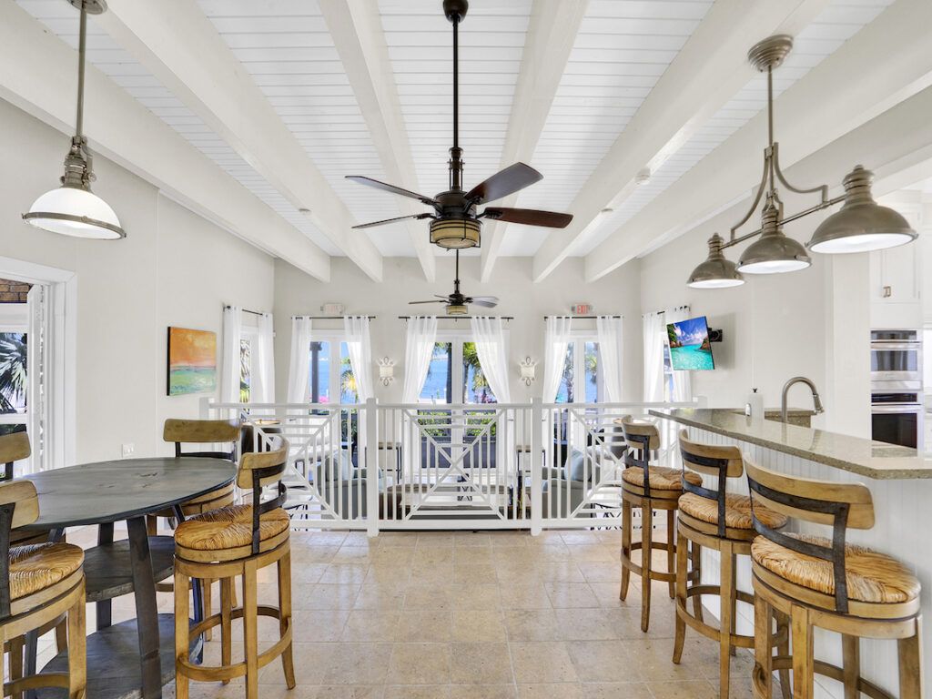 Little Torch Cottages Apartments
