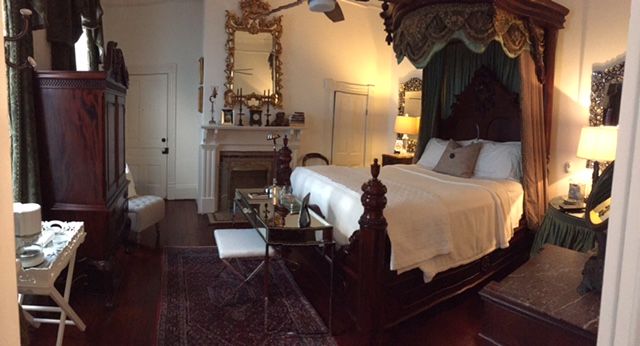 John Thomas Salon Bed and Bath