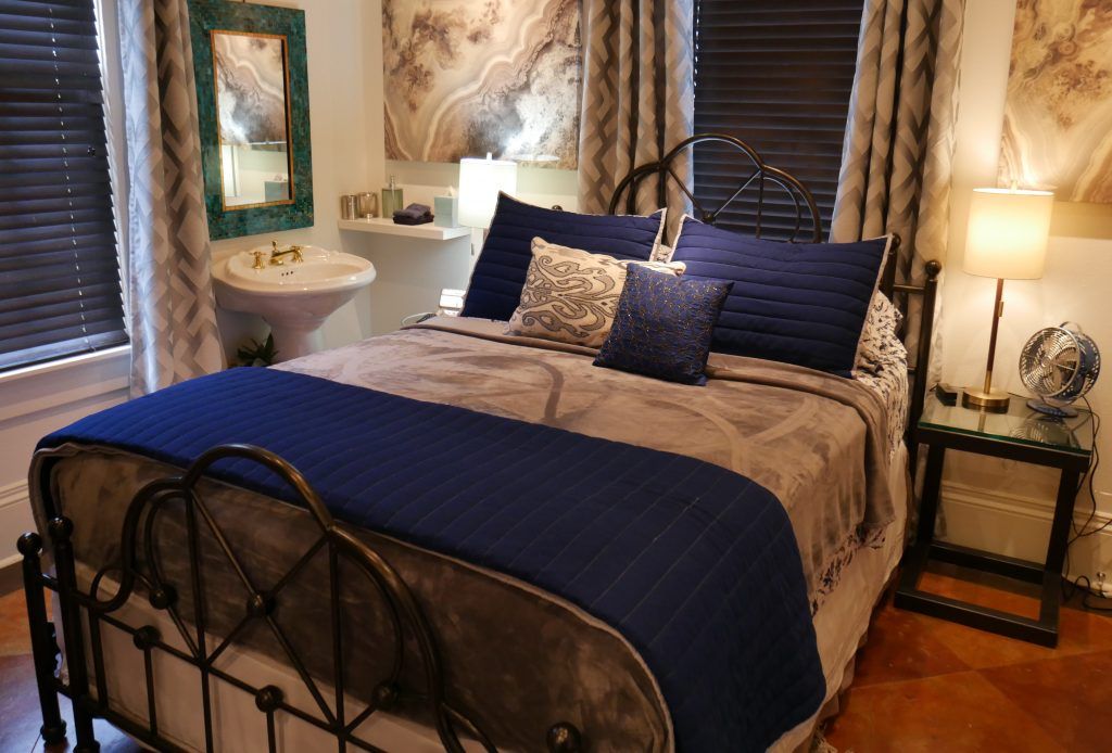 John Thomas Salon Bed and Bath