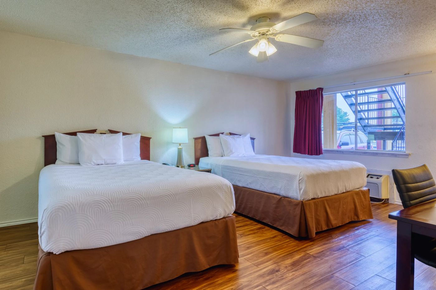 Executive Inn & Suites Marshall