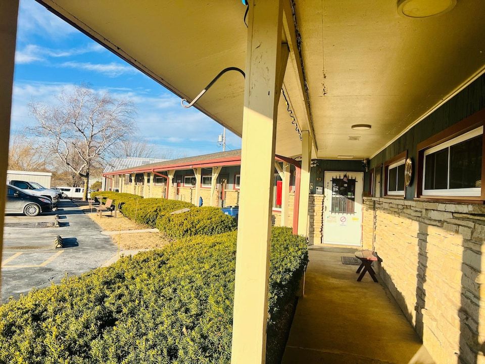 Wisconsin-Aire Motel
