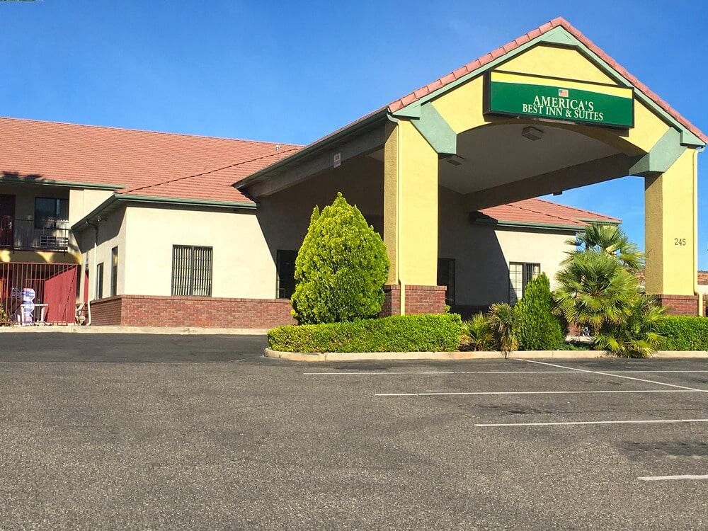 Anaheim Astoria Inn and Suites