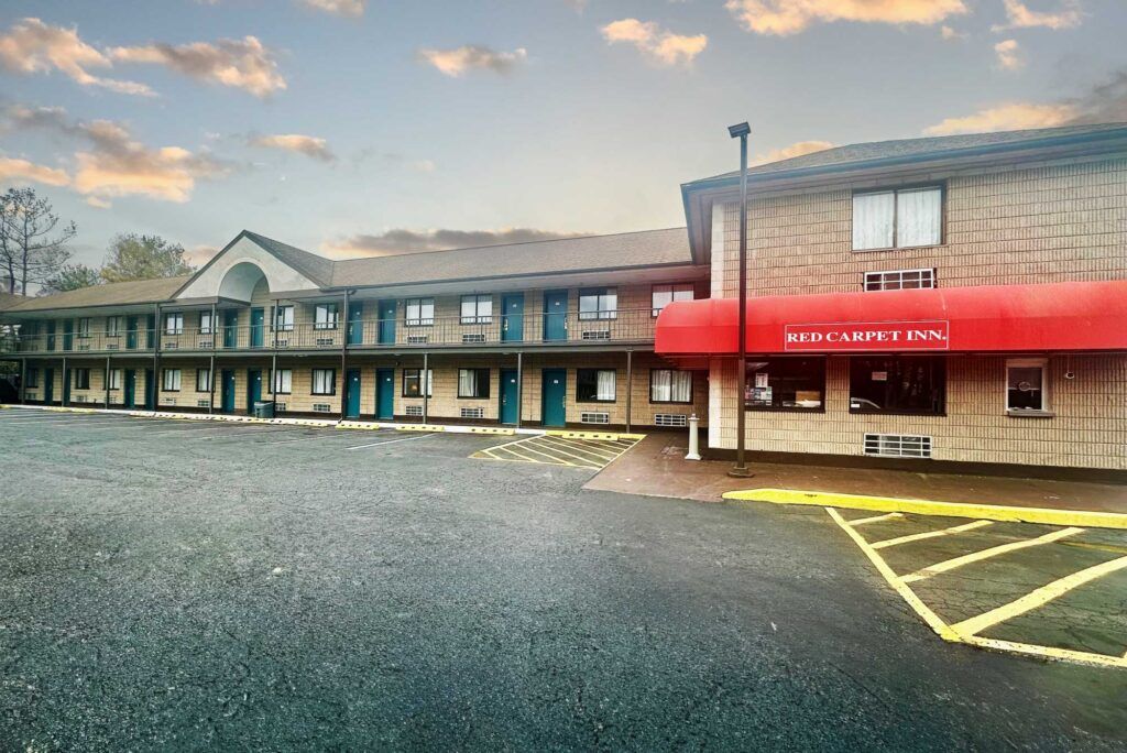Red Carpet Inn