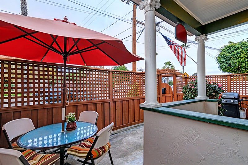 Hillcrest House Bed & Breakfast