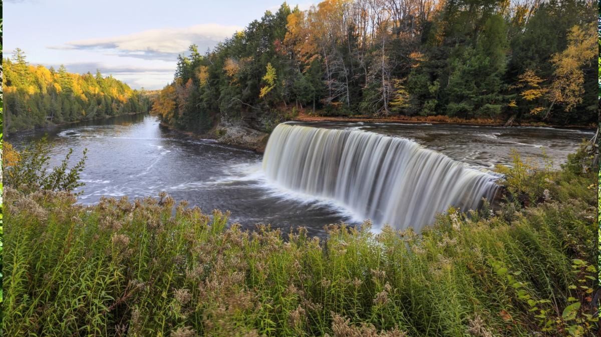 Tahquamenon Suites Lodging