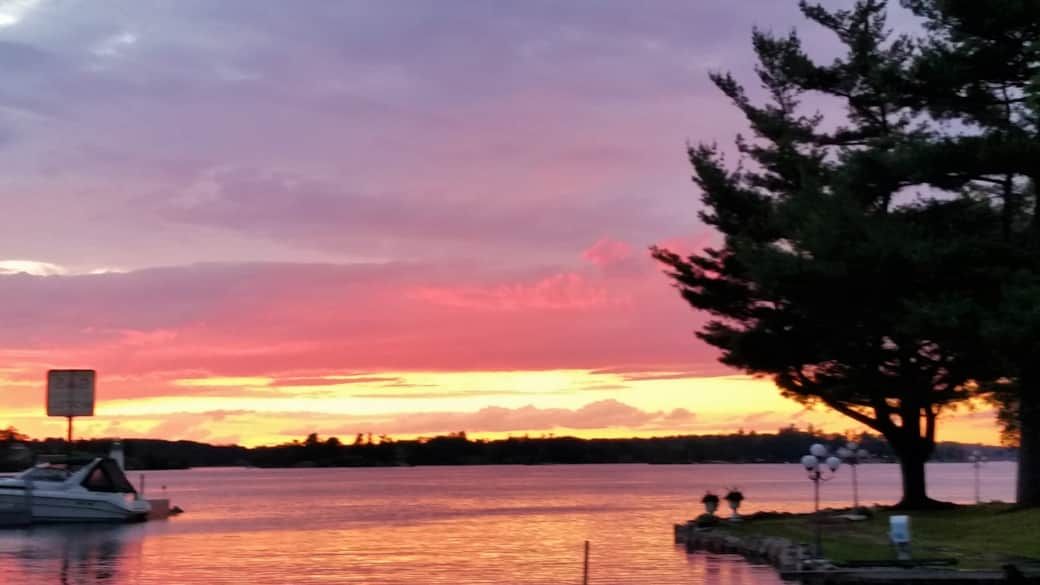 Ledges Resort Motel & Marina