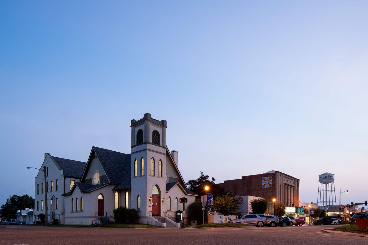Magnolia Manor And Chapel