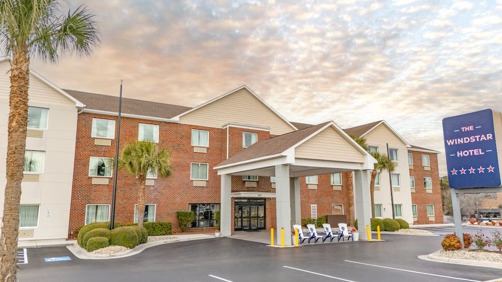 The Windstar Hotel at Emerald Isle / Swansboro