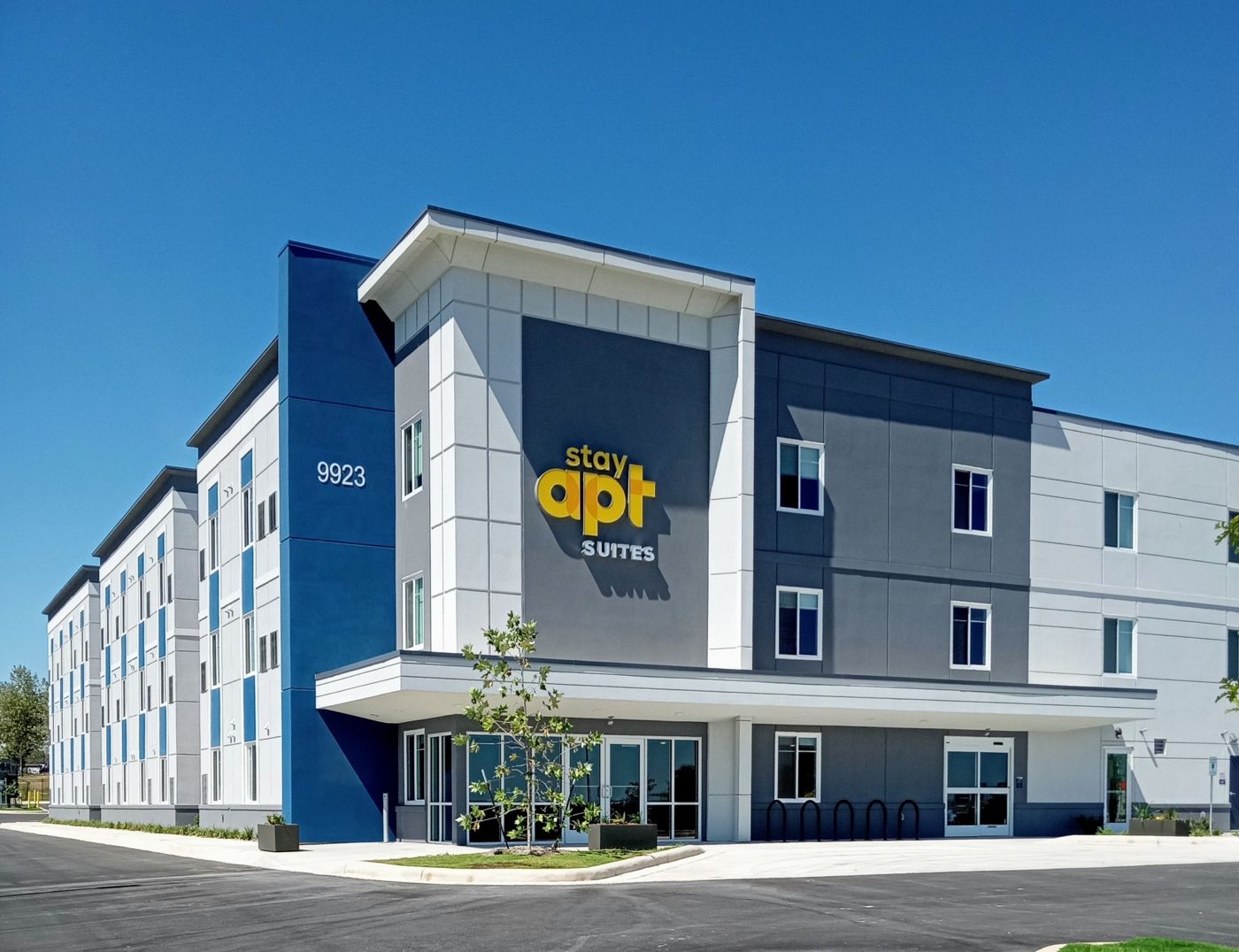 stayAPT Suites Madison-Greenbrier