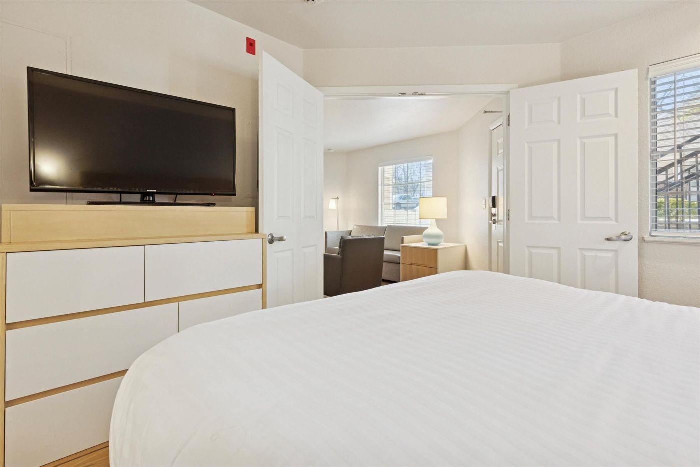 AVIA Residences on Lincoln - Furnished Extended Stays