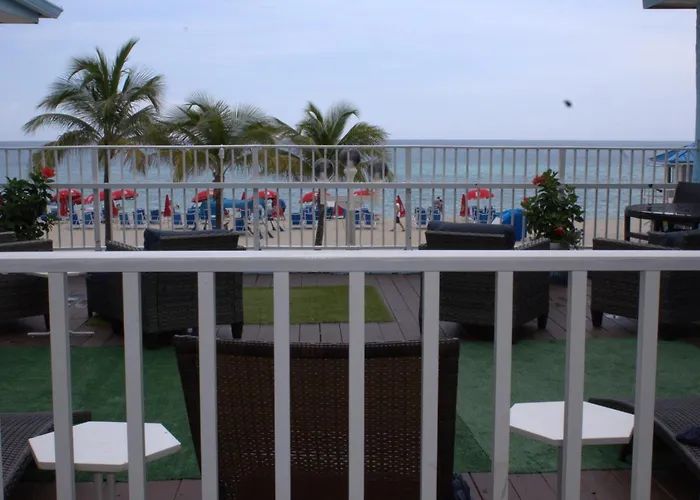 Golden Sand Oceanfront Hotel
