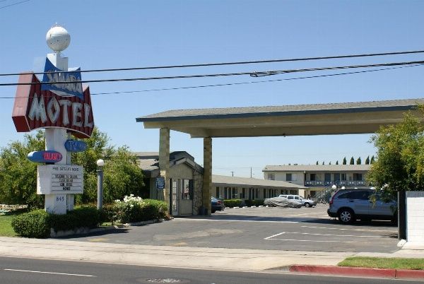 Sahara Motel