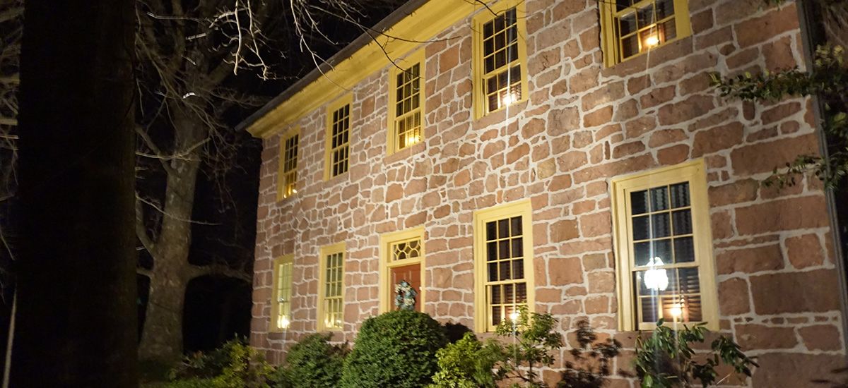 Brownstone Colonial Inn