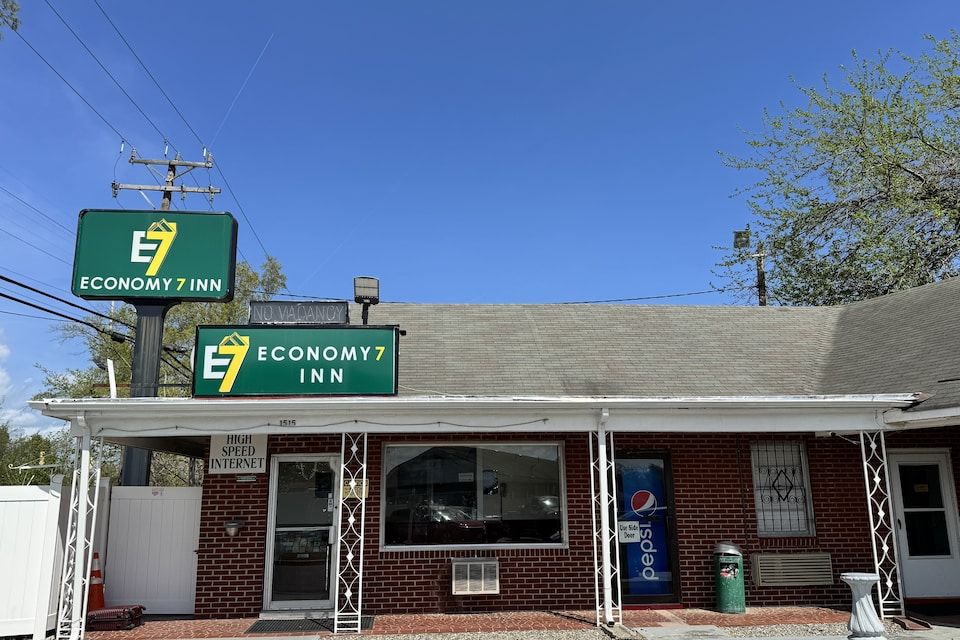 Economy 7 Inn Near Hampton University VA