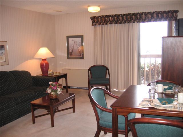 Village West Resort & Hotel