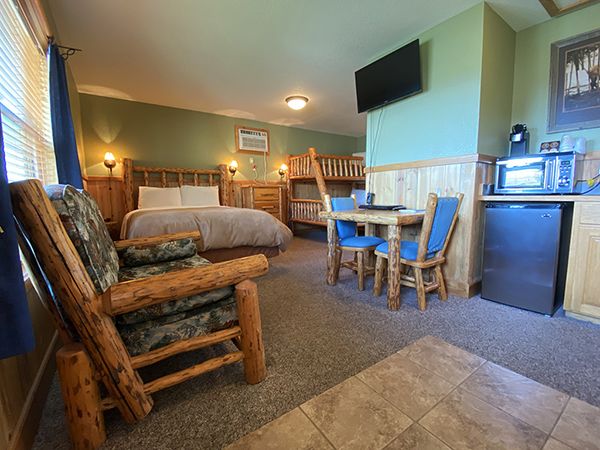 RiverStone Family Lodge