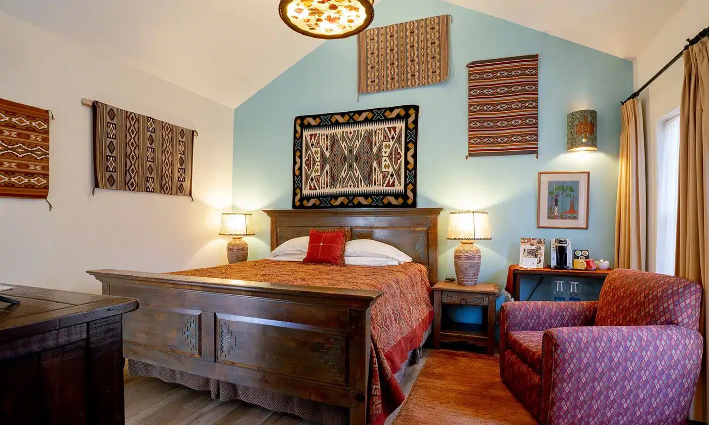 Four Kachinas Inn