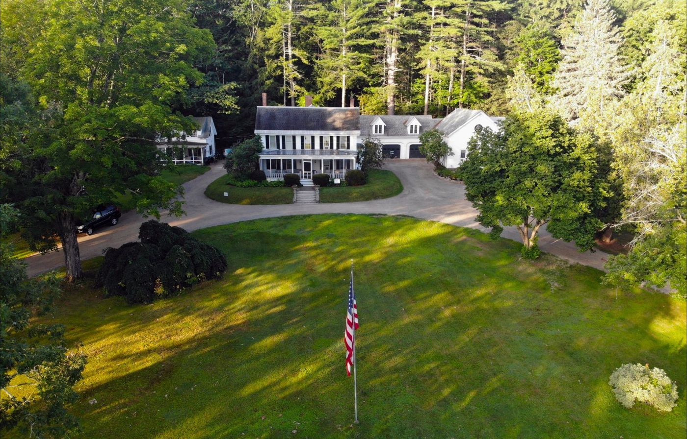 Aiken Manor Bed & Breakfast